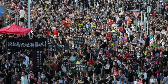 Çin’de tarifeler öncesi bin 146 protesto