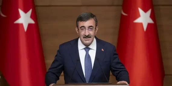 Cevdet Yılmaz: Türkiye Fırsat ve Riskleri Yakından Takip Ediyor