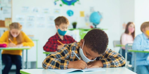 Okullar Açıldı, Covid-19 Vakaları Arttı: Uzmanlar Covid İçin Uyardı