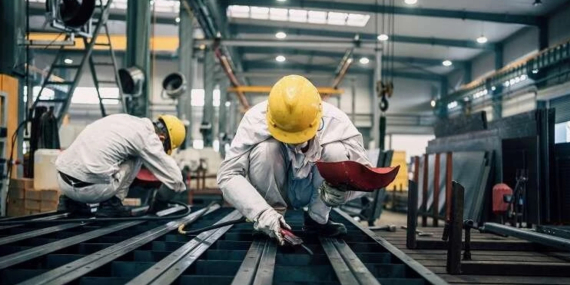 Ücretli Çalışan Sayısı Yıllık %1,1 Arttı: İnşaat ve Hizmet Sektörü Öne Çıktı